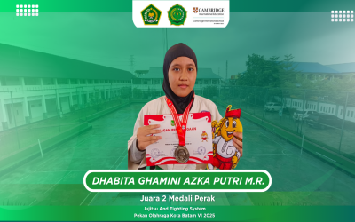 Peserta Didik MTsN 1 Batam, Dhabita Ghamini Azka Putri M.R., Raih 2 Medali Perak Di Pekan Olahraga Kota Batam VI 2025